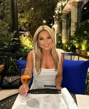 Lizzy Decologero OnlyFans Leaked Free Thumbnail Picture - #RsJUl4WFjr