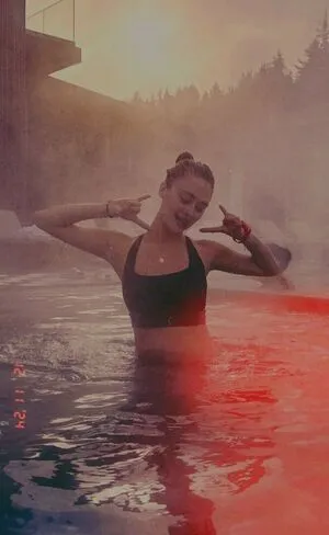 Lizzy Greene OnlyFans Leaked Free Thumbnail Picture - #8fVTjI0yM4