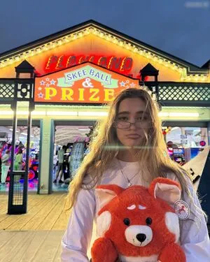 Lizzy Greene OnlyFans Leaked Free Thumbnail Picture - #h5D75GP7aL