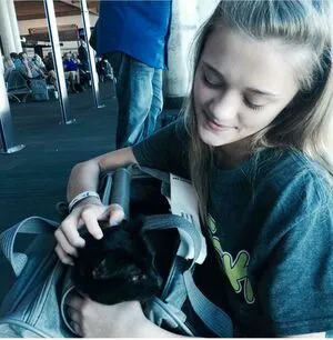 Lizzy Greene OnlyFans Leaked Free Thumbnail Picture - #hAClpZvtxb