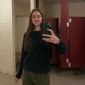 Lizzy Mcalpine OnlyFans Leaked Free Thumbnail Picture - #1Oj47lPnW5