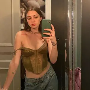 Lizzy Mcalpine OnlyFans Leaked Free Thumbnail Picture - #BaRlm4PE2s