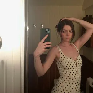 Lizzy Mcalpine OnlyFans Leaked Free Thumbnail Picture - #J69oGvYvED