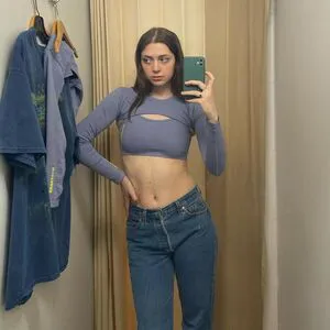 Lizzy Mcalpine OnlyFans Leaked Free Thumbnail Picture - #Mm8pnl82ao
