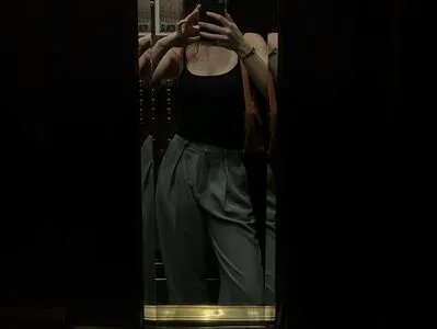 Lizzy Mcalpine OnlyFans Leaked Free Thumbnail Picture - #QAvVcIwBj4