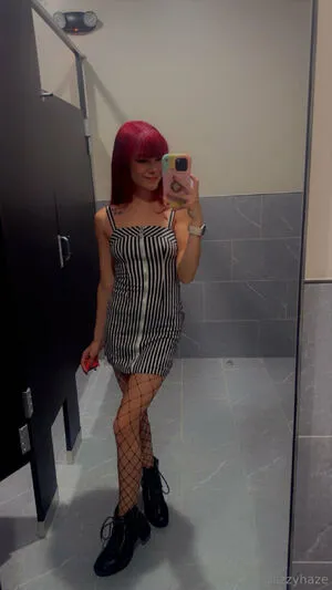 Lizzyhazefree OnlyFans Leaked Free Thumbnail Picture - #Yylhx2vzws
