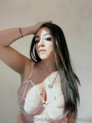 Lizzylizliz10 OnlyFans Leaked Free Thumbnail Picture - #Fz3Etq5M9h