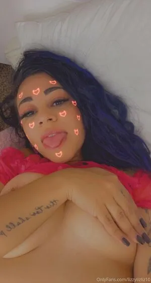 Lizzylizliz10 OnlyFans Leaked Free Thumbnail Picture - #UcflpFK8M1