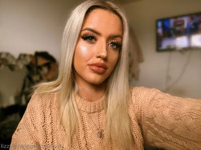 Lizzylonglegs27 OnlyFans Leaked Free Thumbnail Picture - #flZHEYePIQ