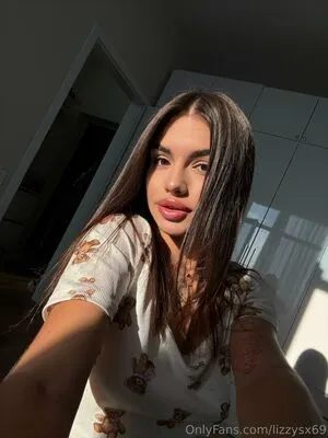 Lizzysx69 OnlyFans Leaked Free Thumbnail Picture - #ECrQz28Itx