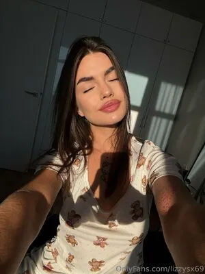 Lizzysx69 OnlyFans Leaked Free Thumbnail Picture - #VwqX6YzeAc