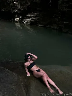 Lizzysx69 OnlyFans Leaked Free Thumbnail Picture - #mJDXNQG6Sx