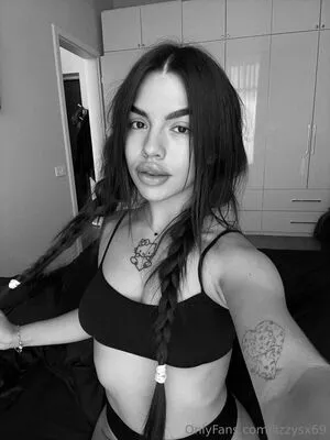 Lizzysx69 OnlyFans Leaked Free Thumbnail Picture - #xUW2w48Iki