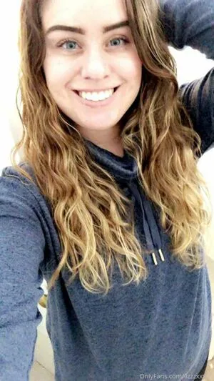 Lizzzxxx37 OnlyFans Leaked Free Thumbnail Picture - #aT3EXV0lAz