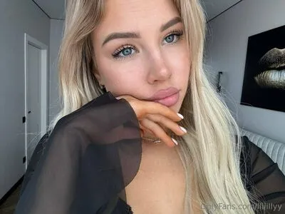 Lliiillyy OnlyFans Leaked Free Thumbnail Picture - #C2ZslpCJ3s
