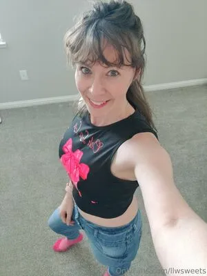 Llwsweets OnlyFans Leaked Free Thumbnail Picture - #Y33mjnl44L