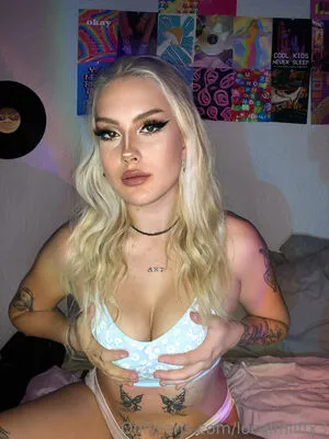 Localmilffx3 OnlyFans Leaked Free Thumbnail Picture - #Vq9yttznSu