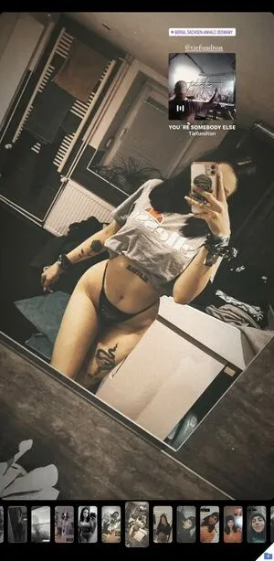 Loco Jenny OnlyFans Leaked Free Thumbnail Picture - #5GQOih7baz