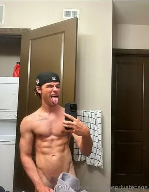 Logansprivatepage OnlyFans Leaked Free Thumbnail Picture - #KXmMc2EOzA