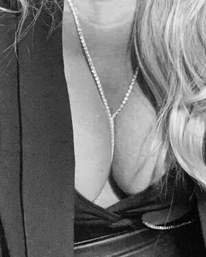 Lol Hotwife OnlyFans Leaked Free Thumbnail Picture - #oo7s1NFN99