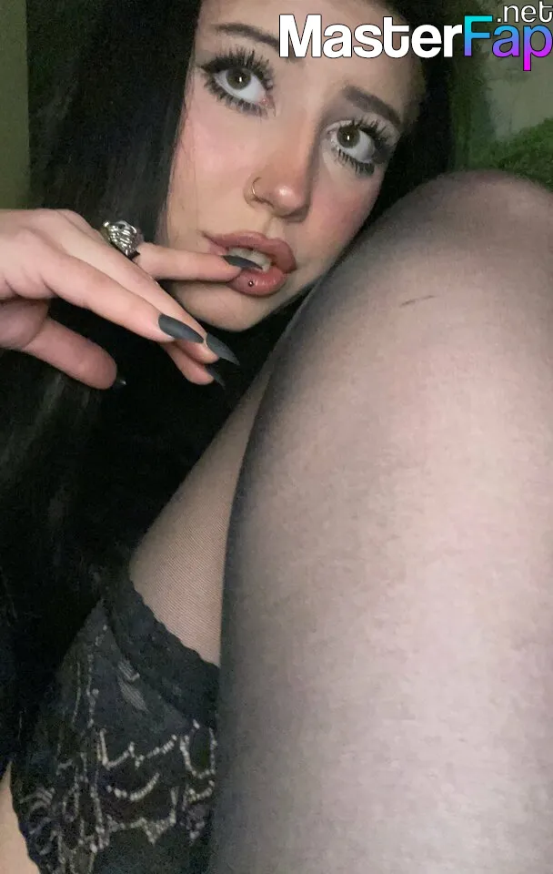 lola_cherryyy