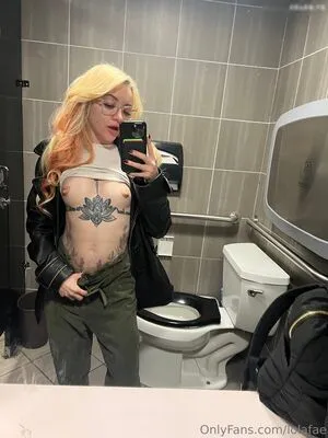 Lola Fae OnlyFans Leaked Free Thumbnail Picture - #s2QPBfJPVT