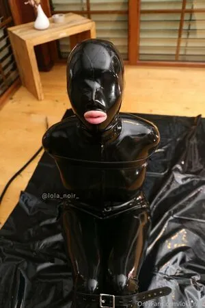 Lola Noir OnlyFans Leaked Free Thumbnail Picture - #4Ol3ycVSBQ