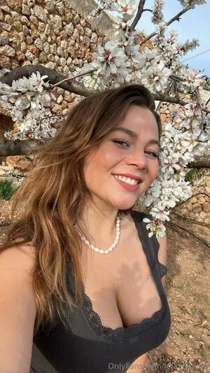 Lola Sophie OnlyFans Leaked Free Thumbnail Picture - #QRAD32YVle