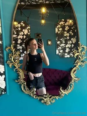 Lola Sw OnlyFans Leaked Free Thumbnail Picture - #3xKzgPTO44