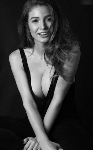Lola Weippert OnlyFans Leaked Free Thumbnail Picture - #8dyyb8g1O2