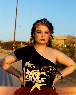 Lola Young OnlyFans Leaked Free Thumbnail Picture - #igJYfA4B7m