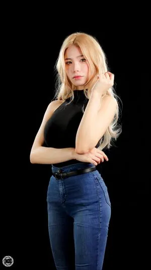 Lolaaasaur OnlyFans Leaked Free Thumbnail Picture - #5rbZ39Yt0o