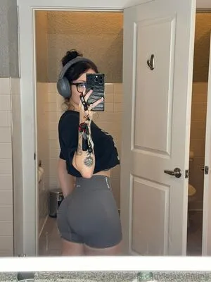 Lolaknivesxz OnlyFans Leaked Free Thumbnail Picture - #qUGKhUZ0Rv