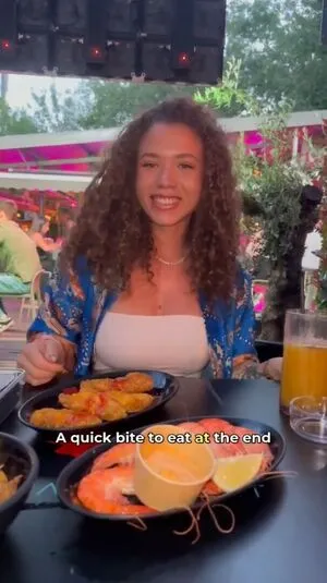 Lolapelligrini OnlyFans Leaked Free Thumbnail Picture - #xN2Fo6uk7i