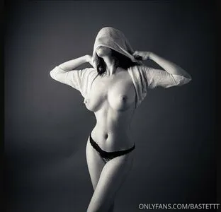 Lolaqueencobra OnlyFans Leaked Free Thumbnail Picture - #gnp1hO21Kn