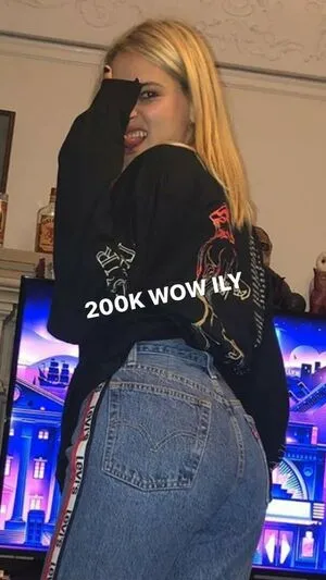 Lolo Zouai OnlyFans Leaked Free Thumbnail Picture - #5mE1C4KOIC