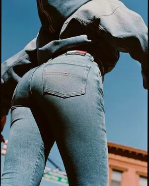 Lolo Zouai OnlyFans Leaked Free Thumbnail Picture - #E1qmIn0TBF
