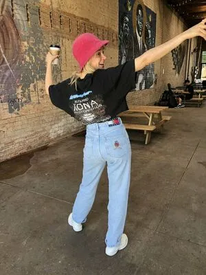 Lolo Zouai OnlyFans Leaked Free Thumbnail Picture - #H1X9ajWky2