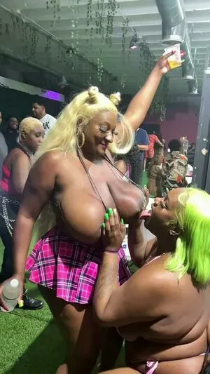 Londynnvega OnlyFans Leaked Free Thumbnail Picture - #Z6YTXy5An0