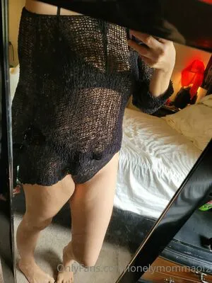 Lonelymommaof2 OnlyFans Leaked Free Thumbnail Picture - #P9PWlKbkBw