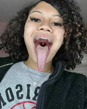 Long Tongue Fetish OnlyFans Leaked Free Thumbnail Picture - #3DoDhtkZVO