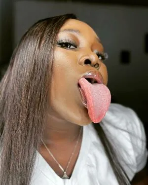 Long Tongue Fetish OnlyFans Leaked Free Thumbnail Picture - #4QyKCRrkEO