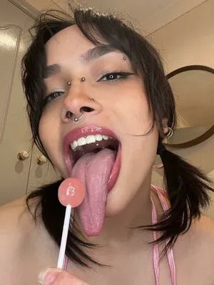 Long Tongue Fetish OnlyFans Leaked Free Thumbnail Picture - #ByC9NExJ7u