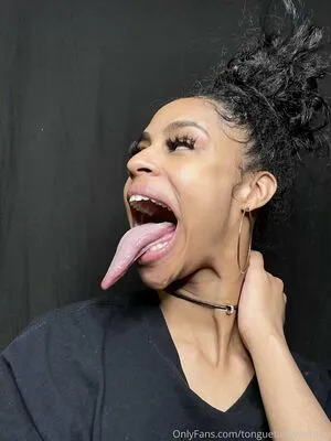 Long Tongue Fetish OnlyFans Leaked Free Thumbnail Picture - #GGFZZ8p8Mi