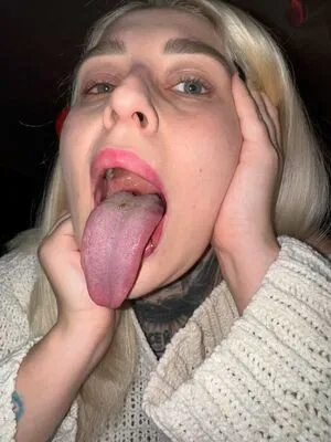 Long Tongue Fetish OnlyFans Leaked Free Thumbnail Picture - #I5y4SX2gNs