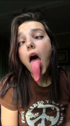 Long Tongue Fetish OnlyFans Leaked Free Thumbnail Picture - #Jh7Aqu6541