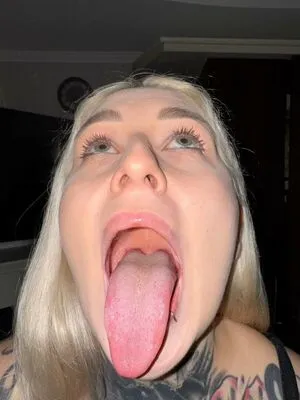 Long Tongue Fetish OnlyFans Leaked Free Thumbnail Picture - #Kih98IXU4t