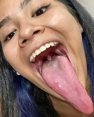 Long Tongue Fetish OnlyFans Leaked Free Thumbnail Picture - #L9CCVu0pc0