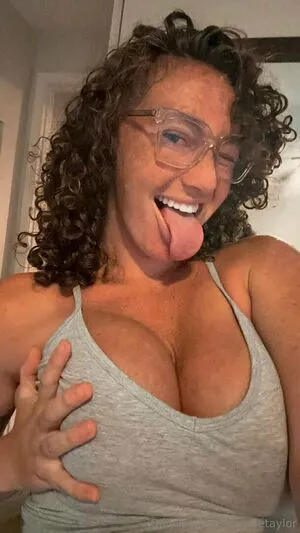 Long Tongue Fetish OnlyFans Leaked Free Thumbnail Picture - #M0bIGfL5fD