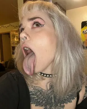 Long Tongue Fetish OnlyFans Leaked Free Thumbnail Picture - #N1F5862qoe